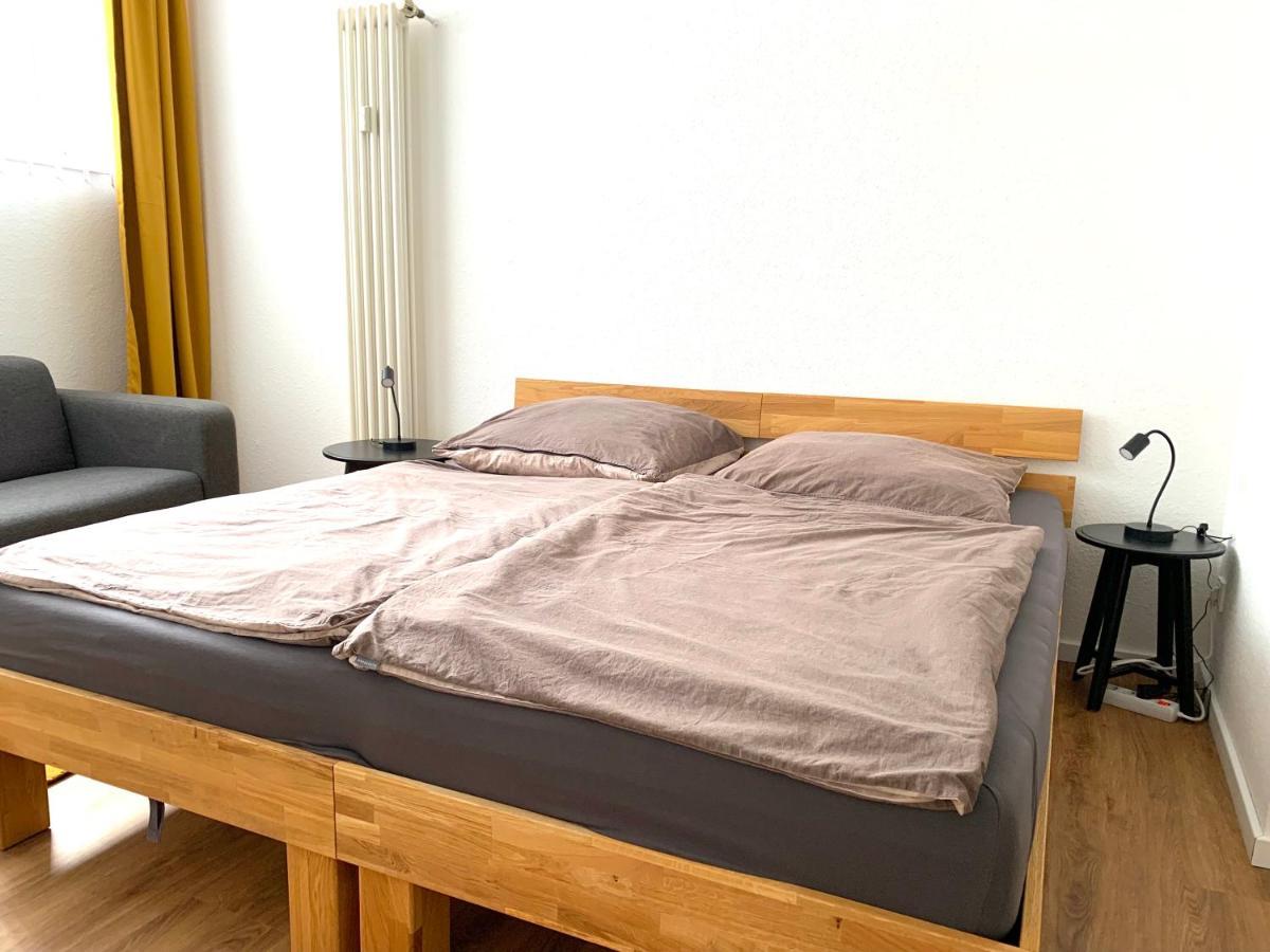 Appartement Alles Komplett - 2 Schlafzimmer, Grosse Kueche, Bad
