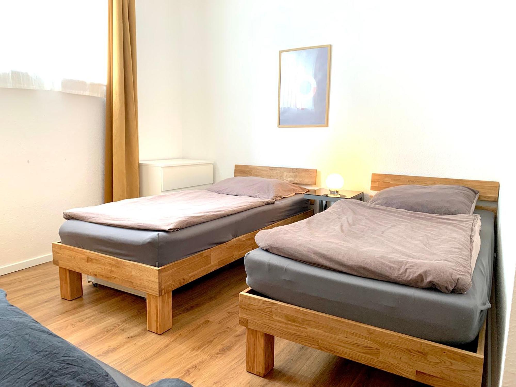 Alles Komplett - 2 Schlafzimmer, Grosse Kueche, Bad